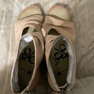 Women’s OTBT shoes 8M